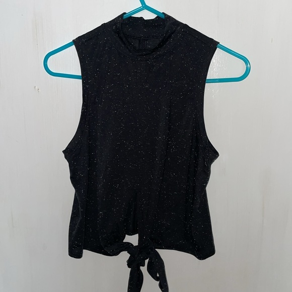 Lululemon Time to Restore Mock Neck Tank - Picture 3 of 5